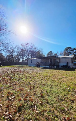 20989 Renee Dr., Chandler, TX 75758