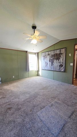 20989 Renee Dr., Chandler, TX 75758