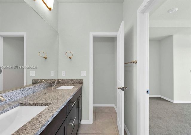 1240 Eucalyptus Dr 2, Hollywood, FL 33021