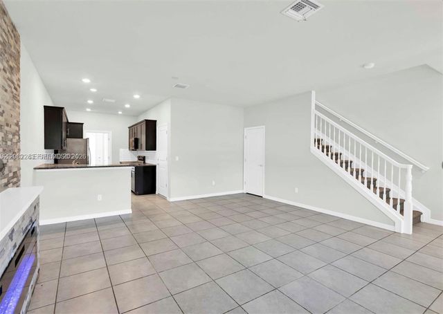 1240 Eucalyptus Dr 2, Hollywood, FL 33021