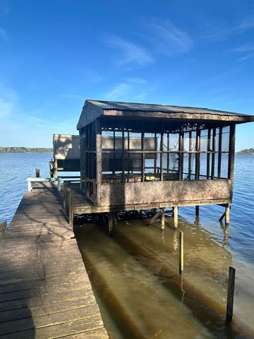 17458 S County Road 4256, Henderson, TX 75654