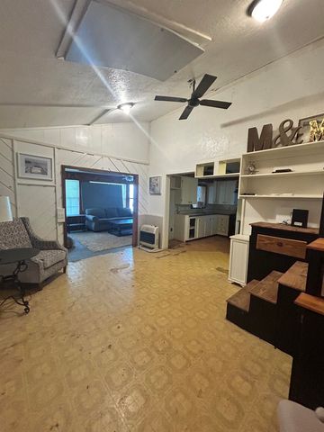 17458 S County Road 4256, Henderson, TX 75654