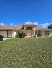 41 Pelton Circle, Port Charlotte, FL 33954