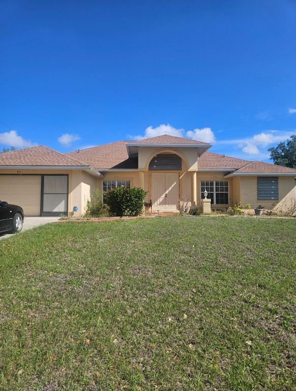 41 Pelton Circle, Port Charlotte, FL 33954