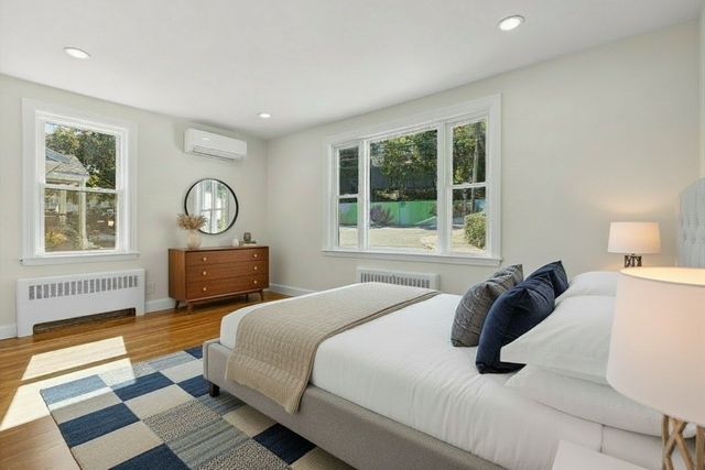 9 Crestway Rd, Boston, MA 02128