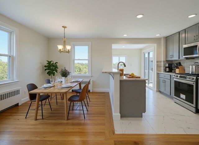 9 Crestway Rd, Boston, MA 02128