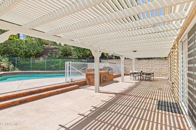 205 Clevenger Avenue, Simi Valley, CA 93065
