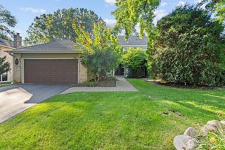 7702 Tanglewood Court, Edina, MN 55439
