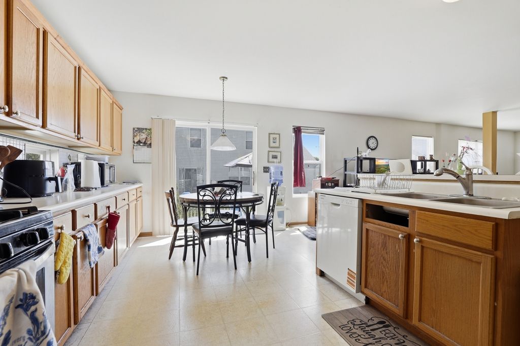1475 Windflower Court, Romeoville, IL 60446 — photo 4