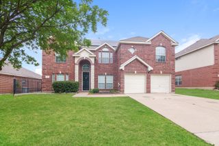 611 Dover Heights Trail, Mansfield, TX 76063
