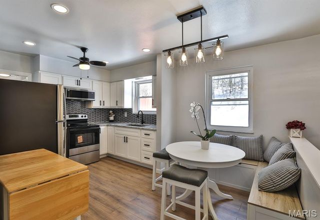 3200 Crosswinds Court, High Ridge, MO 63049