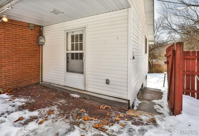 3200 Crosswinds Court, High Ridge, MO 63049