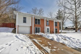 3200 Crosswinds Court, High Ridge, MO 63049