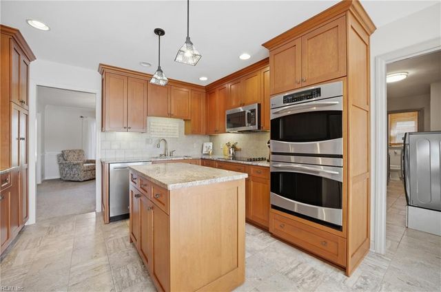 4717 Haygood Point RD, Virginia Beach, VA 23455