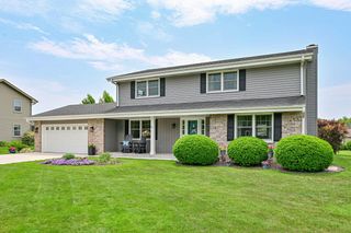 16515 W Melody DRIVE, New Berlin, WI 53151