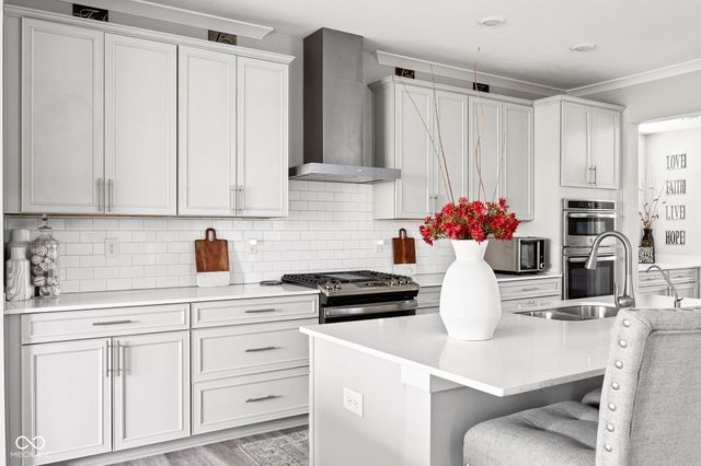 6021 Godello Circle, Zionsville, IN 46077