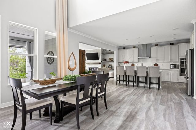 6021 Godello Circle, Zionsville, IN 46077
