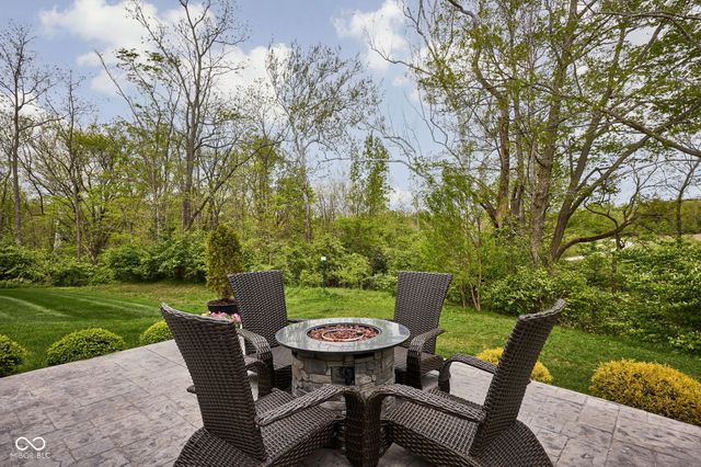 6021 Godello Circle, Zionsville, IN 46077