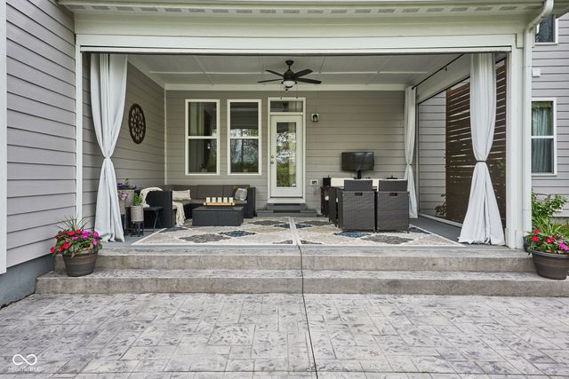 6021 Godello Circle, Zionsville, IN 46077