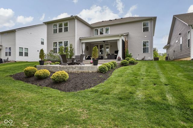 6021 Godello Circle, Zionsville, IN 46077
