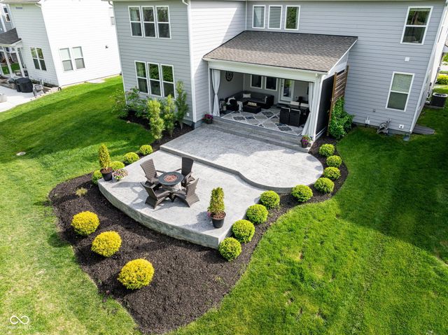 6021 Godello Circle, Zionsville, IN 46077