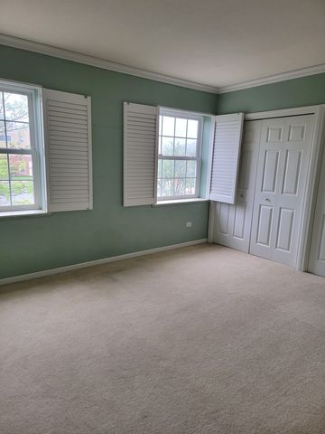 49 Old Frankfort Way 210, Frankfort, IL 60423