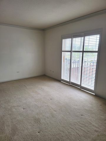 49 Old Frankfort Way 210, Frankfort, IL 60423