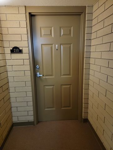 49 Old Frankfort Way 210, Frankfort, IL 60423