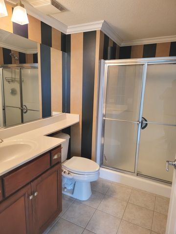 49 Old Frankfort Way 210, Frankfort, IL 60423