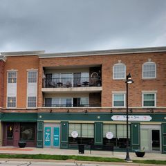 49 Old Frankfort Way 210, Frankfort, IL 60423