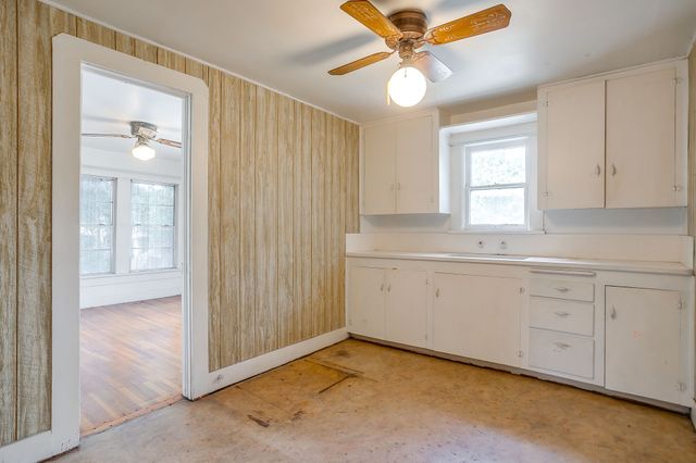 1329 Clarence Street, Haltom City, TX 76117