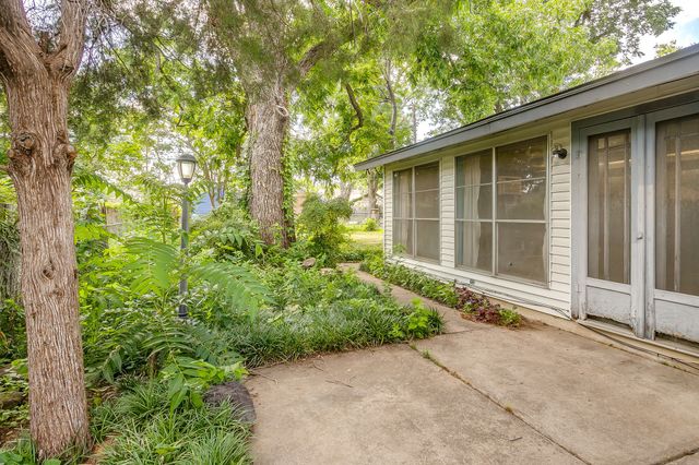 1329 Clarence Street, Haltom City, TX 76117
