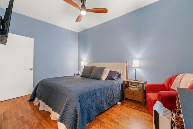 1048 W Byron Street 1E, Chicago, IL 60613