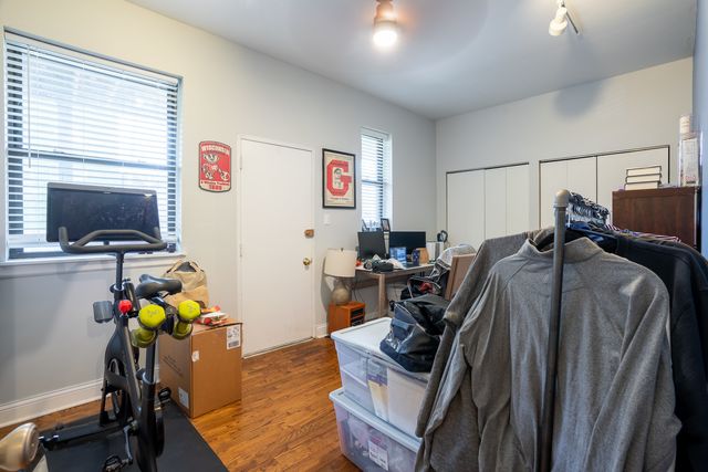 1048 W Byron Street 1E, Chicago, IL 60613