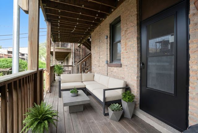 1048 W Byron Street 1E, Chicago, IL 60613