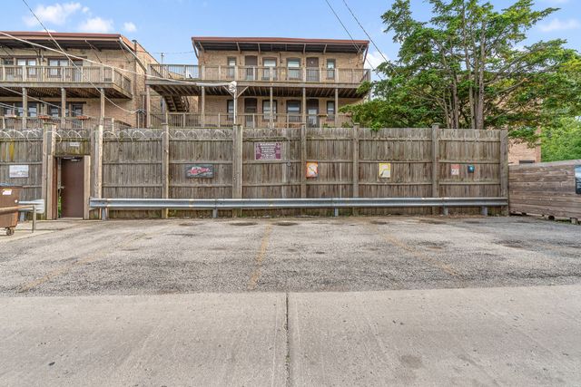 1048 W Byron Street 1E, Chicago, IL 60613