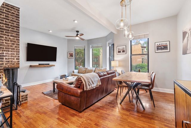 1048 W Byron Street 1E, Chicago, IL 60613