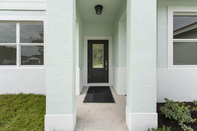 2612 SE Solana Lane, Port St Lucie, FL 34952