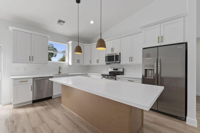 2612 SE Solana Lane, Port St Lucie, FL 34952