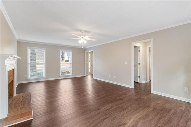 2096 Glenellen NW Drive, Kennesaw, GA 30152