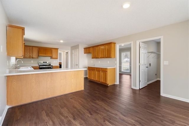 2096 Glenellen NW Drive, Kennesaw, GA 30152