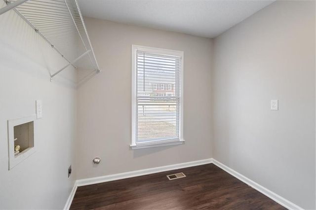 2096 Glenellen NW Drive, Kennesaw, GA 30152