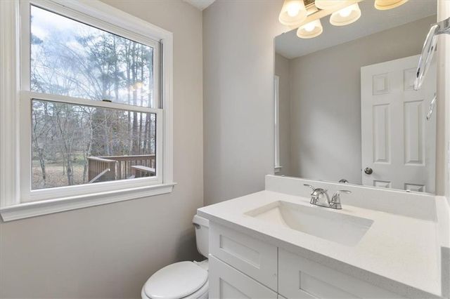 2096 Glenellen NW Drive, Kennesaw, GA 30152