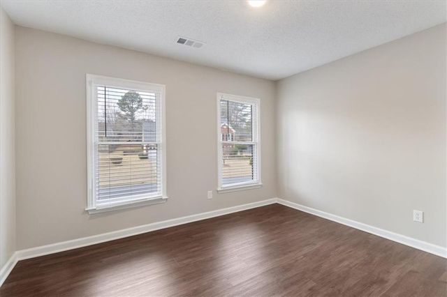 2096 Glenellen NW Drive, Kennesaw, GA 30152