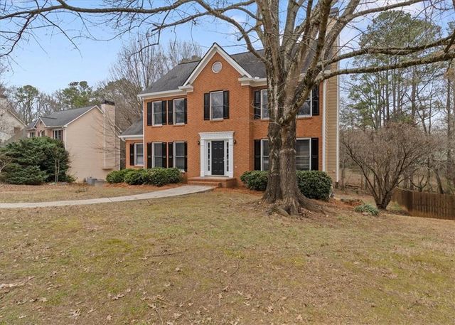 2096 Glenellen NW Drive, Kennesaw, GA 30152