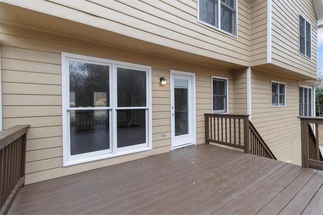 2096 Glenellen NW Drive, Kennesaw, GA 30152