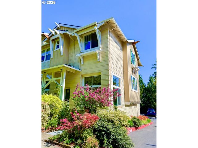2608 Sw HUME Ct, Portland, OR 97219