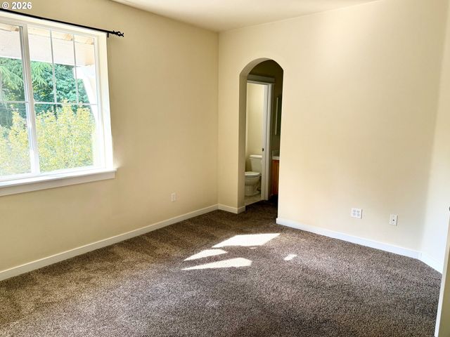 2608 Sw HUME Ct, Portland, OR 97219