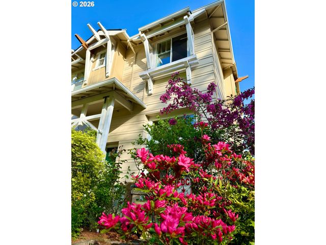 2608 Sw HUME Ct, Portland, OR 97219
