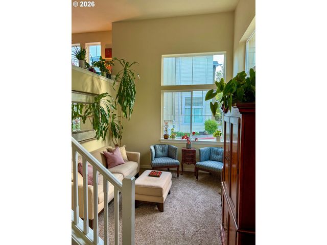 2608 Sw HUME Ct, Portland, OR 97219